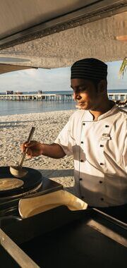 Chef cuisinier en bord de mer