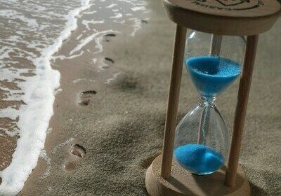 Sablier sur la plage