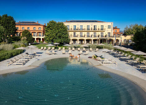 Piscine à l'hôtel Picciolo Etna