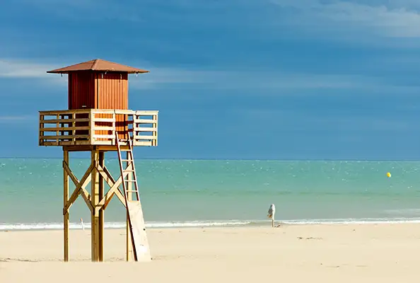 Poste de surveillance sur la plage