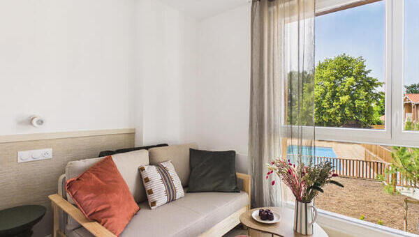 Appartement avec vue piscine