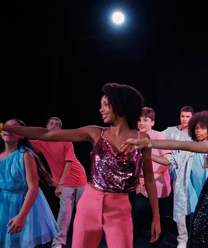 Ruelle blanche et bleue