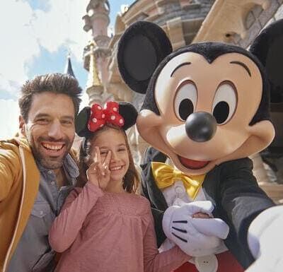 Famille avec Mickey