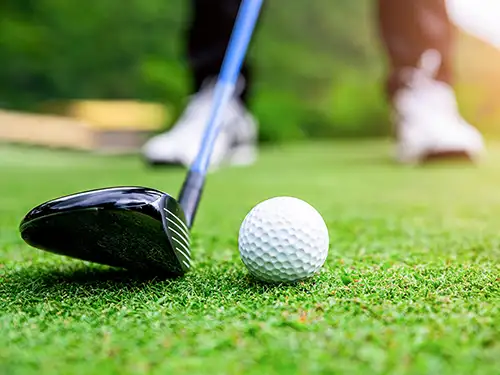 Focus sur une balle de golf