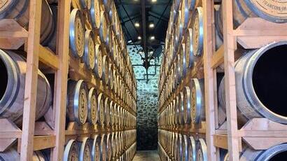 Tonneaux de rhum en bois