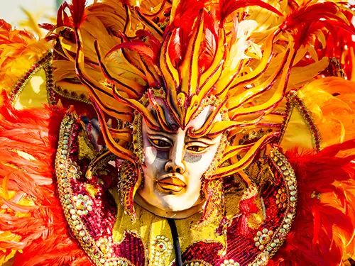 Masque de carnaval jaune et rouge