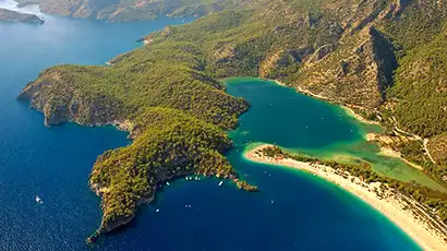 Vue aérienned e la plage à Ölüdeniz