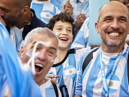Supporters de foot avec le maillot argentin
