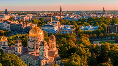 Vue du haut sur la ville de Riga