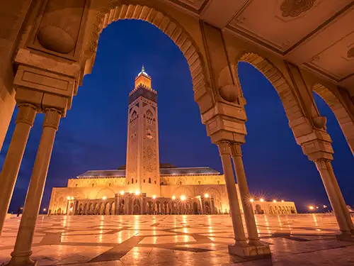Mosquée de Casablanca éclairée