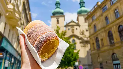 Rouleau de pâte sucré : trdelník
