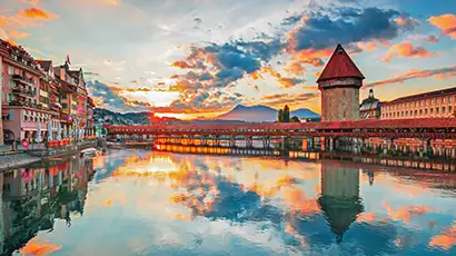 Ville de Lucerne au coucher du soleil